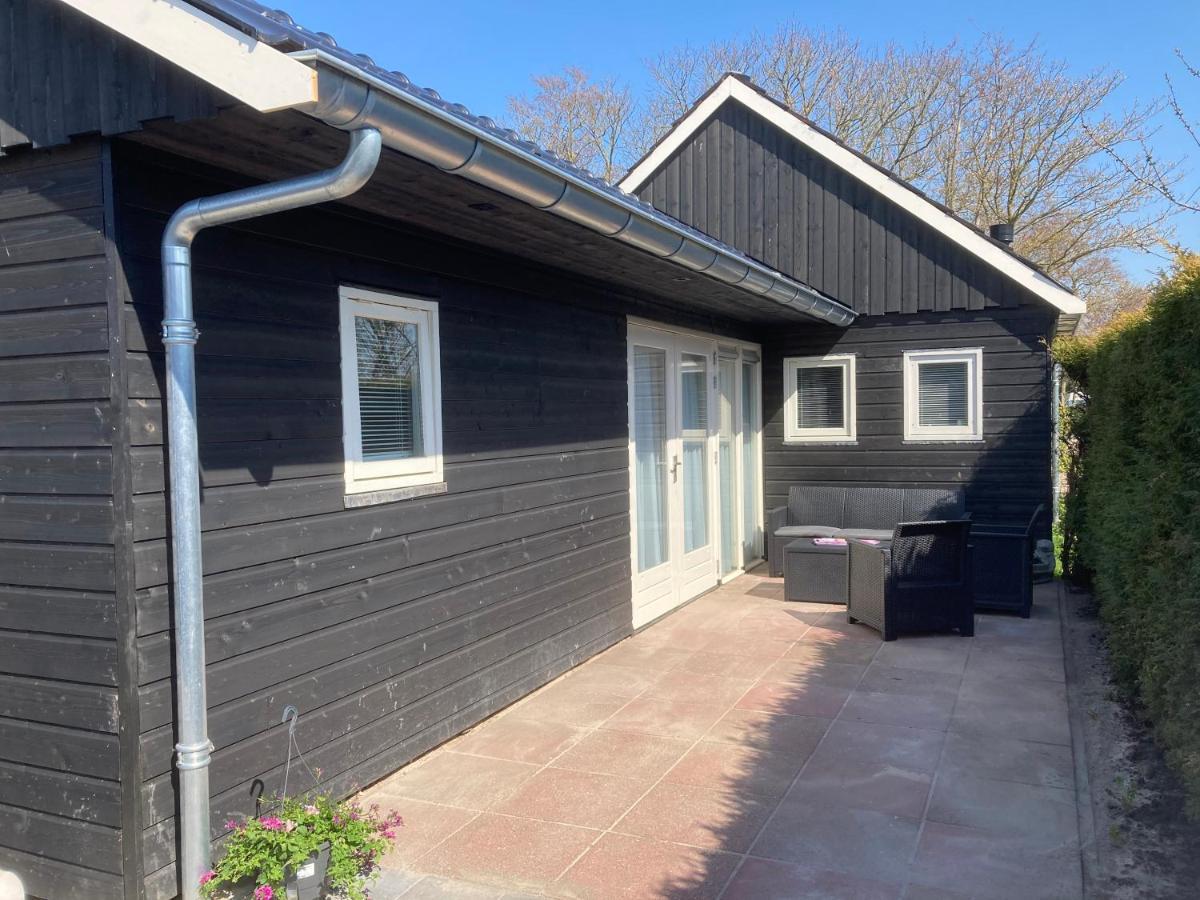 Vakantiehuis 'T Laaisterplakky Zonder Drempels Oude Bildtzijl Luaran gambar