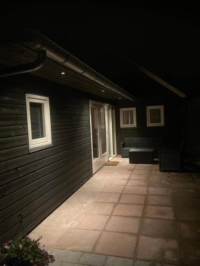 Vakantiehuis 'T Laaisterplakky Zonder Drempels Oude Bildtzijl Luaran gambar